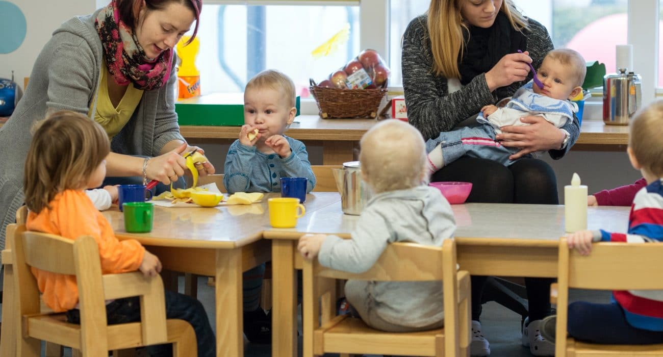 Kita Kindergarten Kindertagesstätte Kind Baby Kinder Erzieherin frühkindliche Bildung